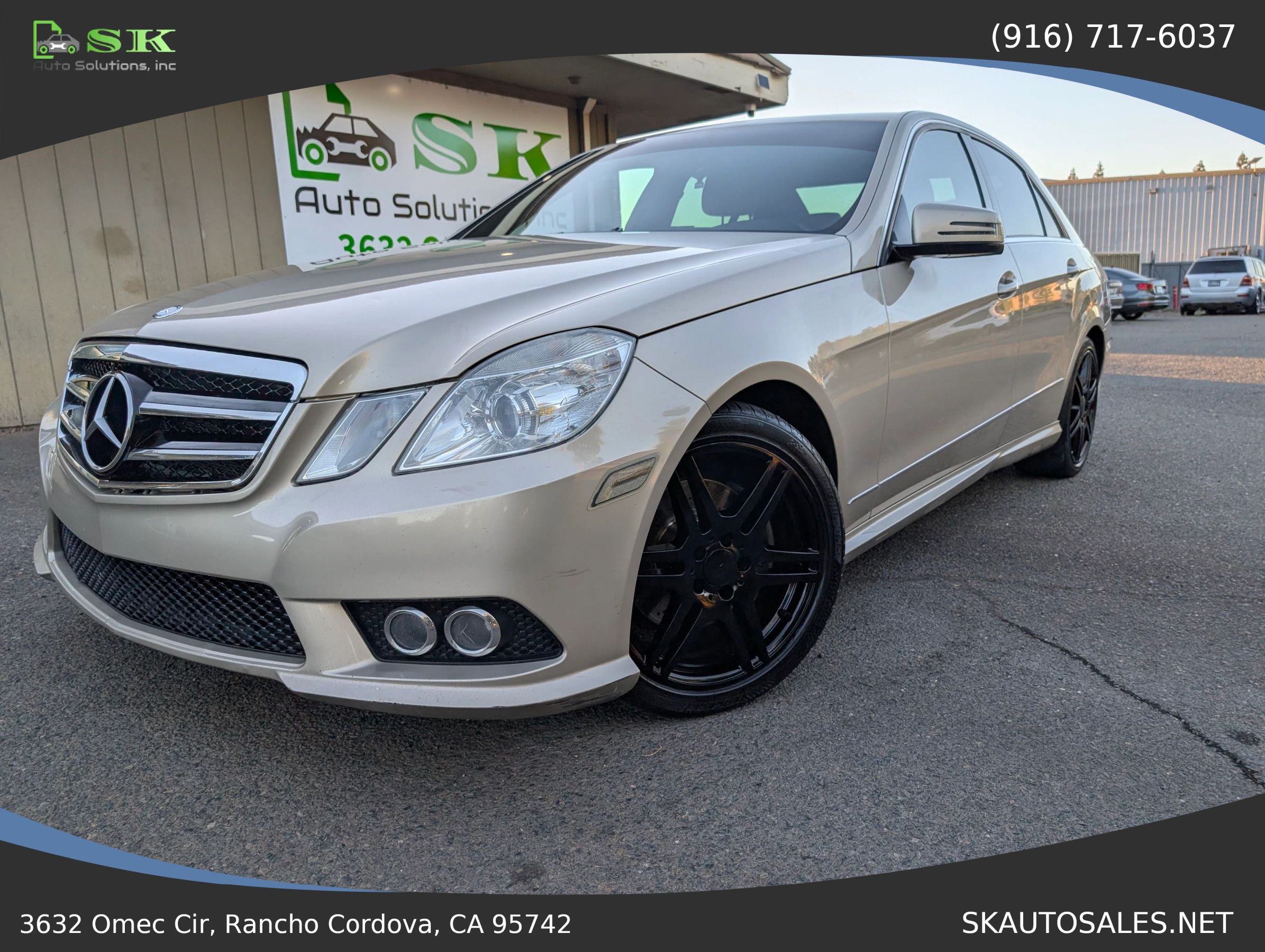Used 2010 Mercedes-Benz E 350 4MATIC Sedan image 2
