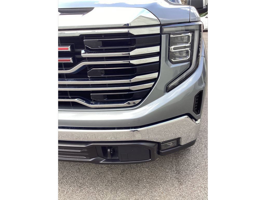 Used 2023 GMC Sierra 1500 SLT w/ SLT Premium Package AWD/4WD image 28