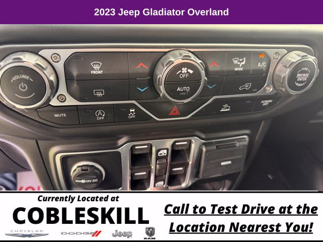 Used 2023 Jeep Gladiator Overland AWD/4WD image 21