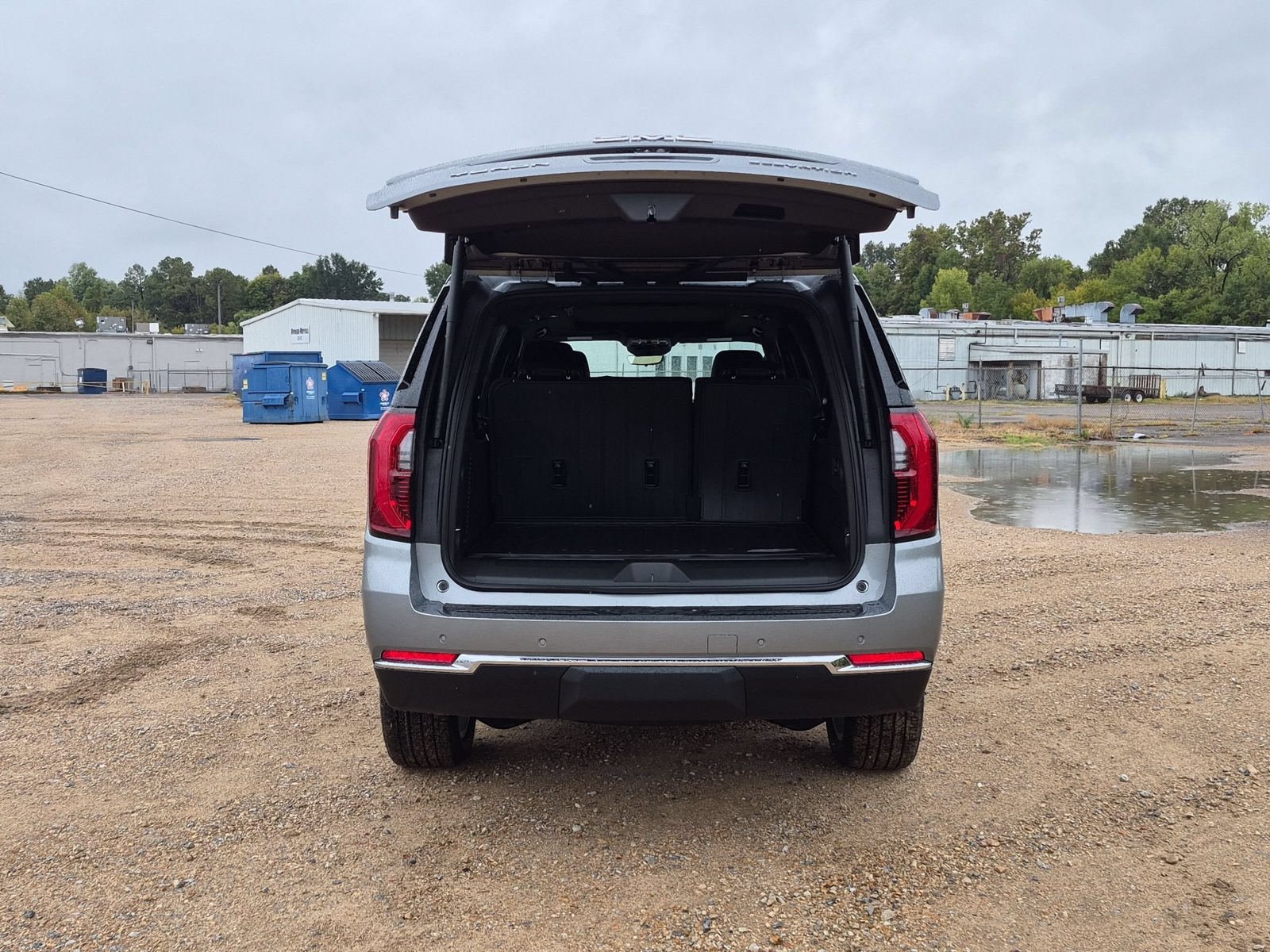 New 2027 GMC Yukon XL Elevation w/ Elevation Premium Package AWD/4WD image 4