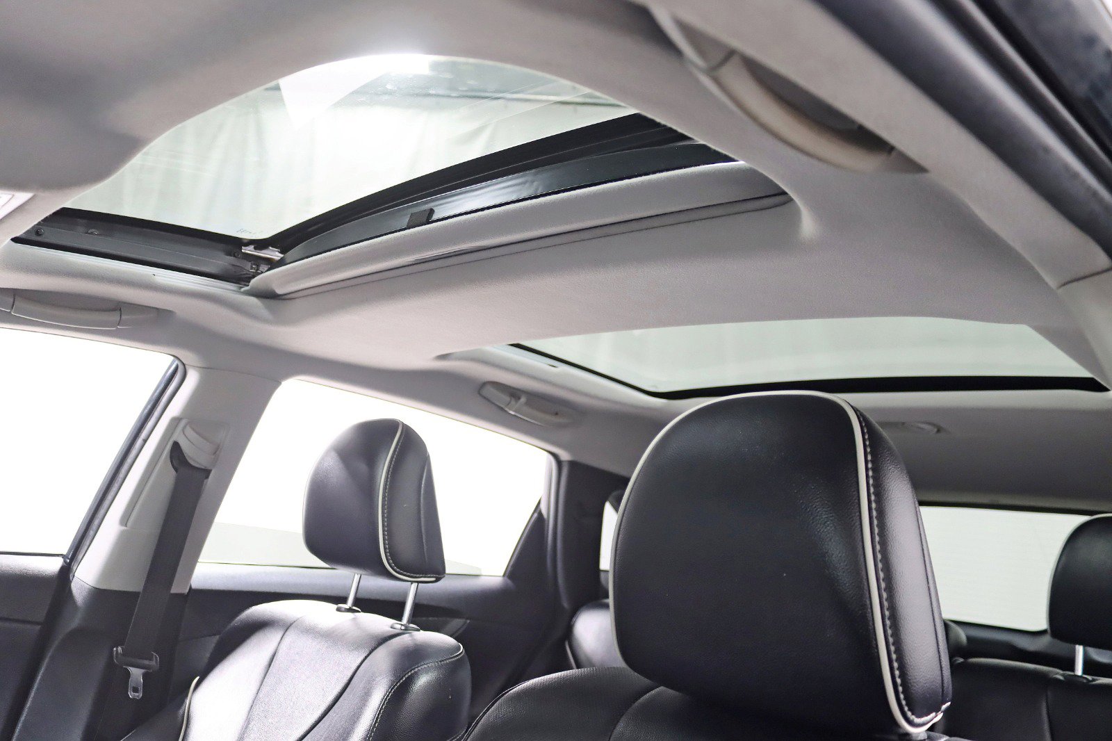 Used 2013 Toyota Venza XLE image 26