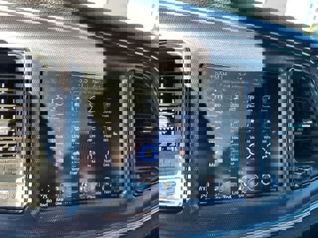 Used 2016 Dodge Challenger SRT w/ Technology Group image 12