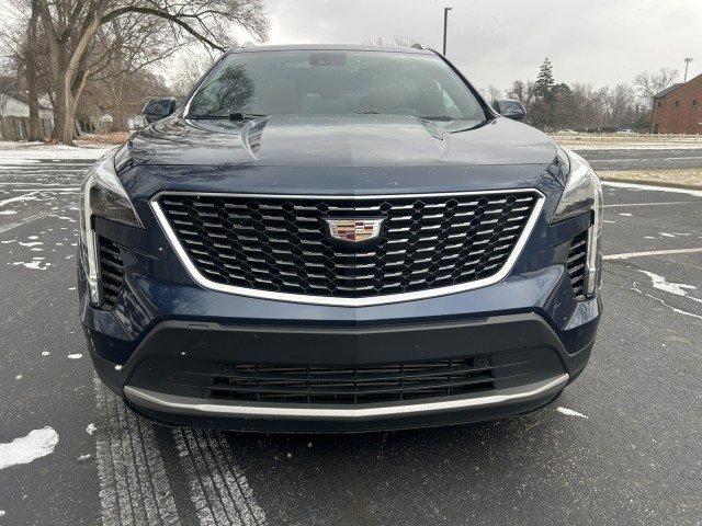 Used 2020 Cadillac XT4 Premium Luxury image 2