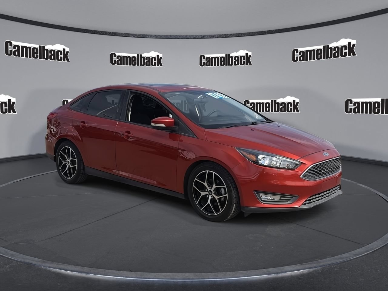 Used 2018 Ford Focus SEL FWD image 1