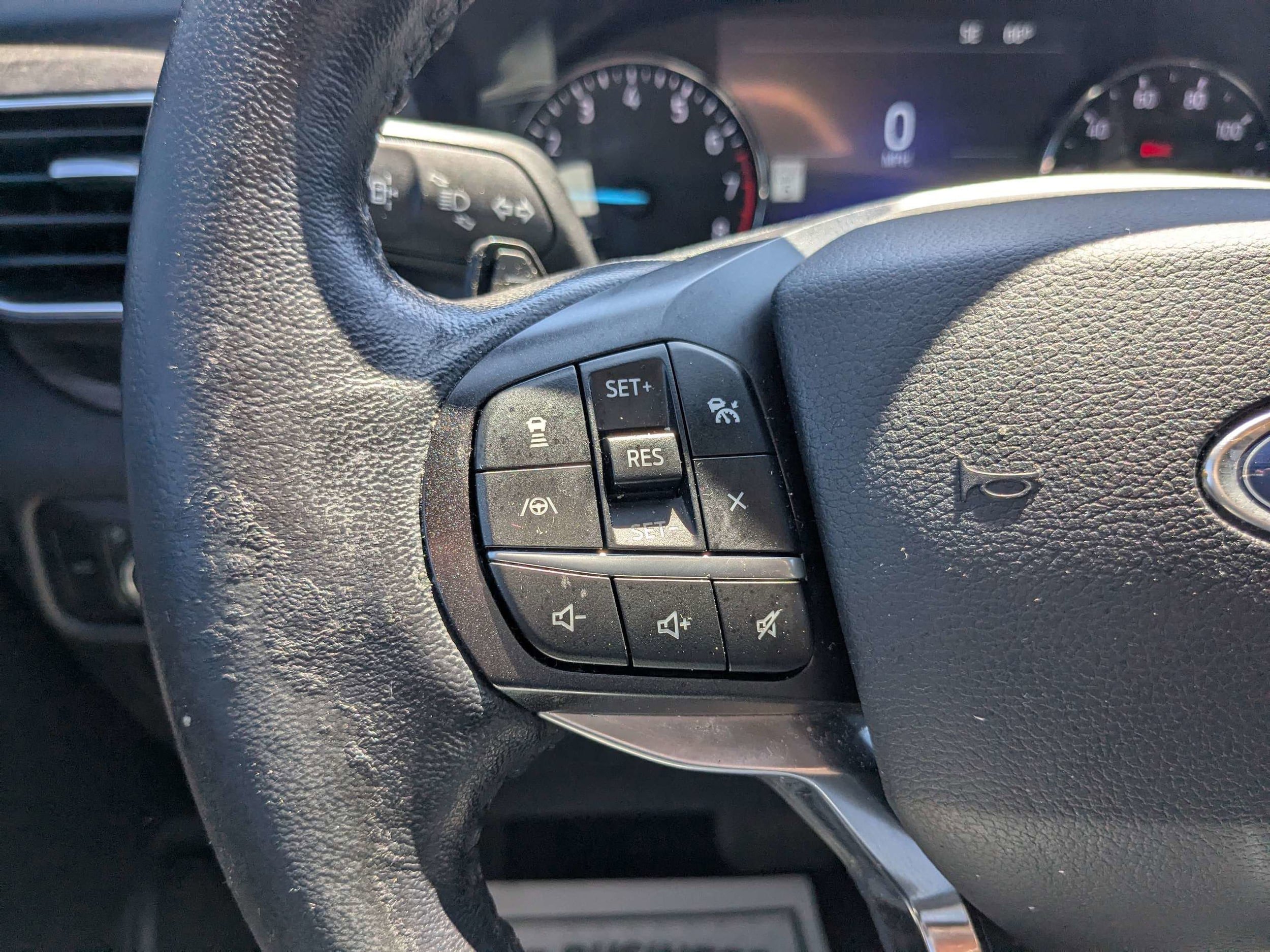 Used 2020 Ford Explorer Limited RWD image 18