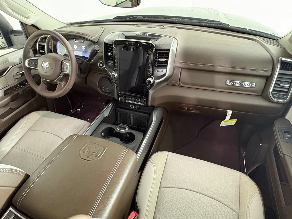 New 2026 RAM 2500 Laramie AWD/4WD image 16