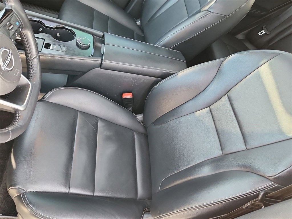 Used 2023 Nissan Rogue SL w/ SL Premium Package image 20