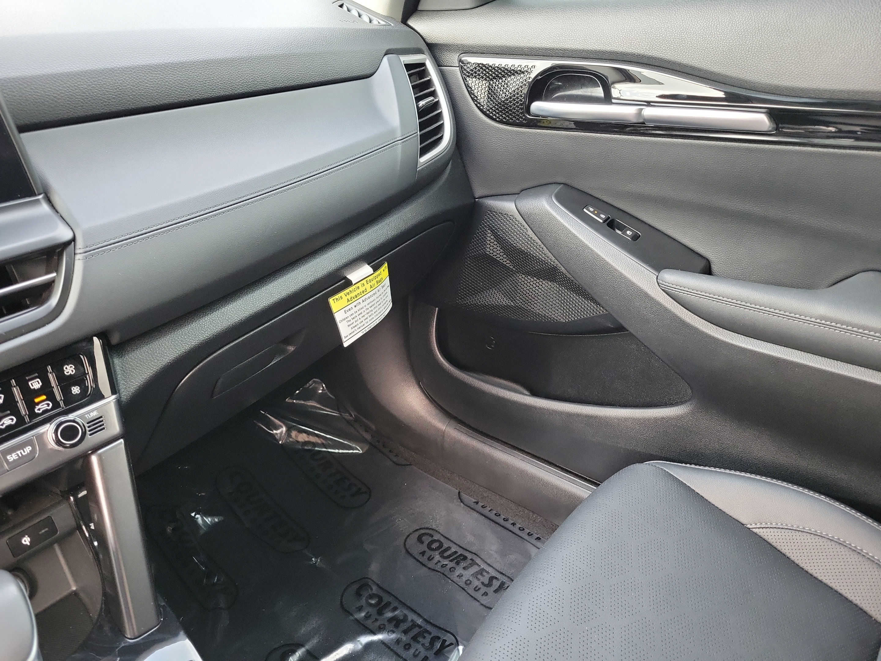 Certified 2025 Kia Seltos EX w/ EX Sunroof Package FWD image 21