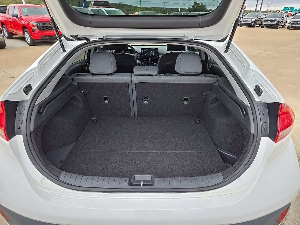 Used 2020 Hyundai Ioniq SE image 33
