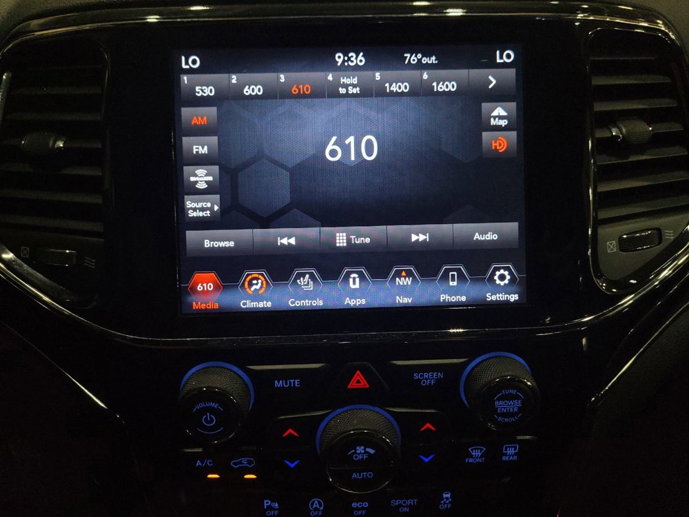 Used 2021 Jeep Grand Cherokee Trailhawk w/ Premium Lighting Group AWD/4WD image 25