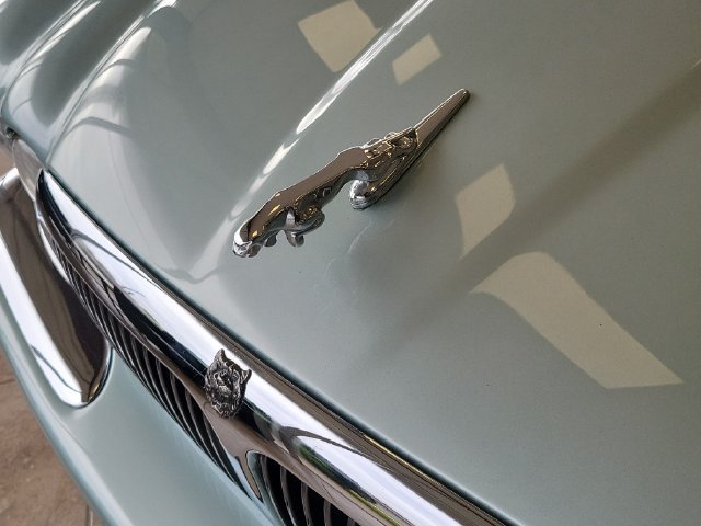Used 2000 Jaguar XJ8 RWD image 10
