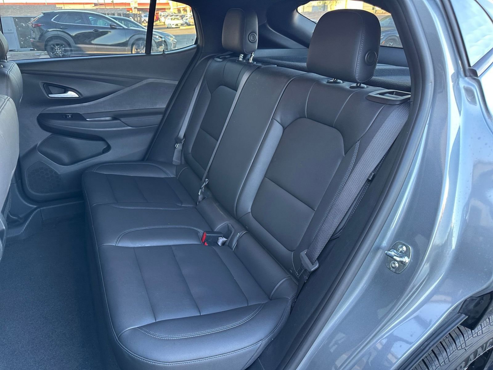 Used 2025 Buick Envista Sport Touring image 36