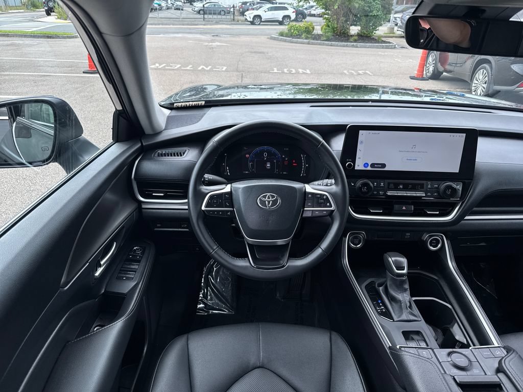 Used 2026 Toyota Grand Highlander AWD image 13