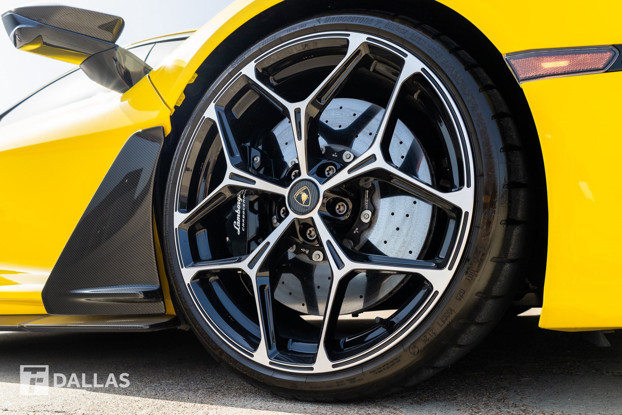 Used 2024 Lamborghini Revuelto AWD/4WD image 22
