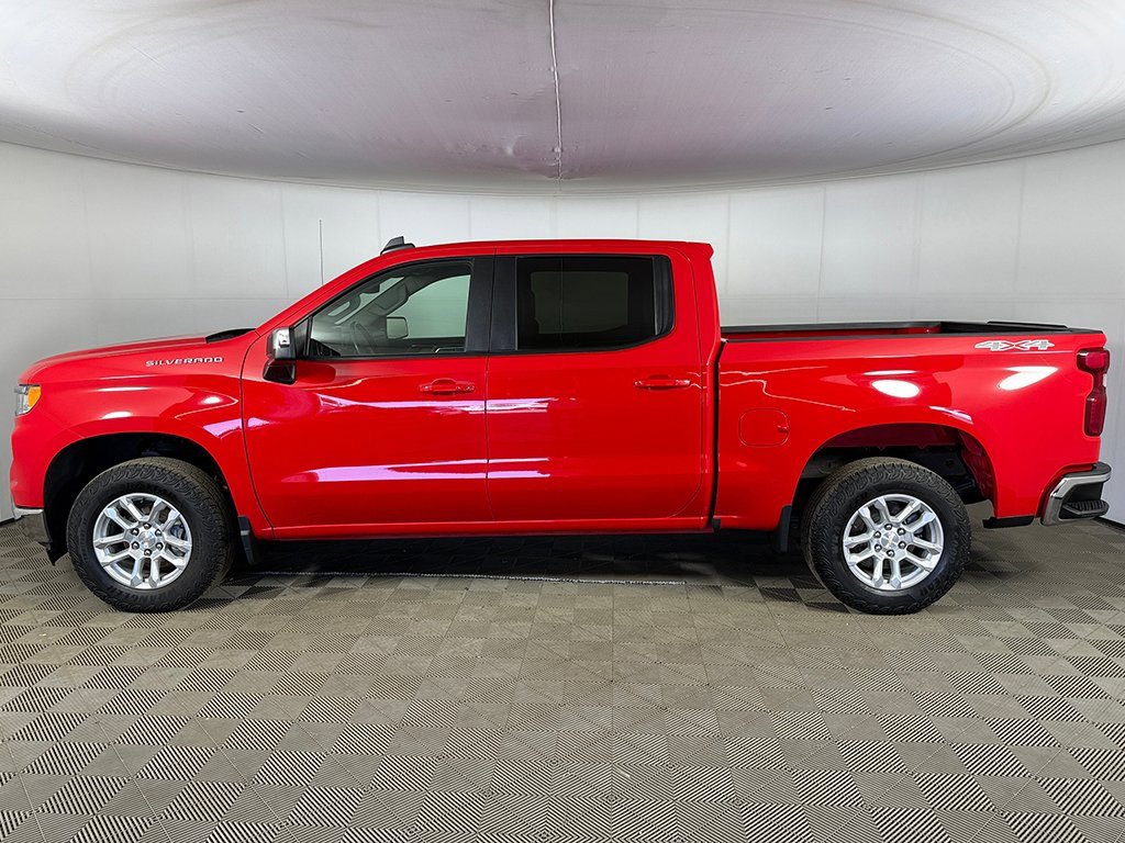 Used 2022 Chevrolet Silverado 1500 LT image 13