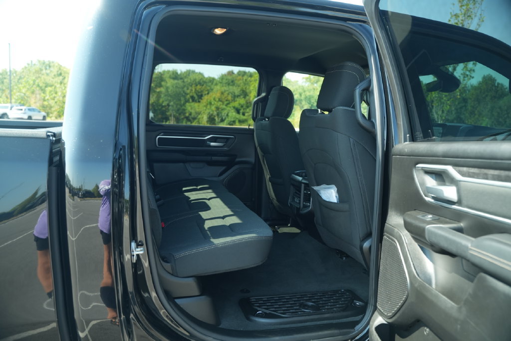 Used 2023 RAM 1500 Big Horn AWD/4WD image 21
