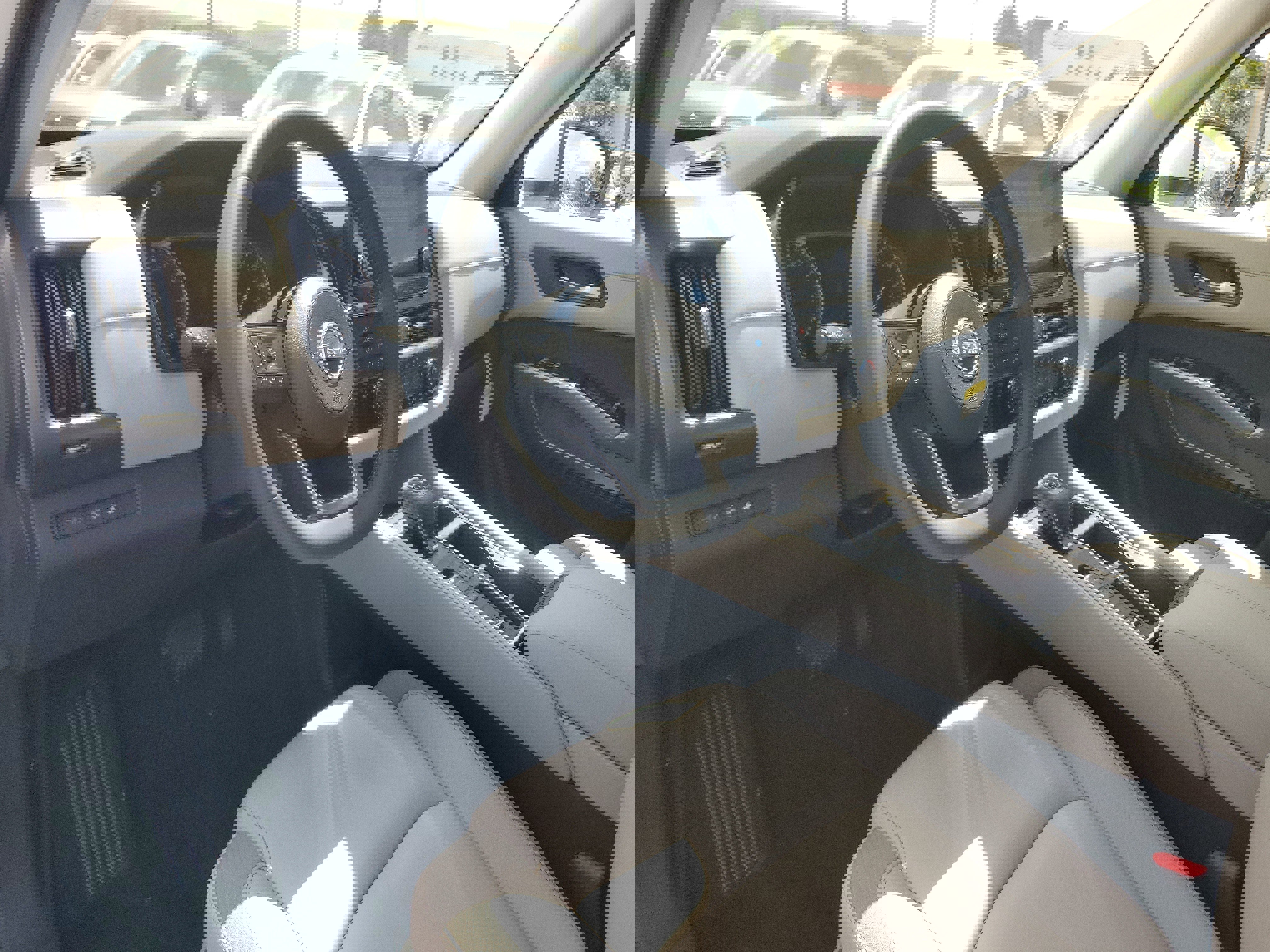 New 2025 Nissan Pathfinder SL w/ Cargo Package image 10