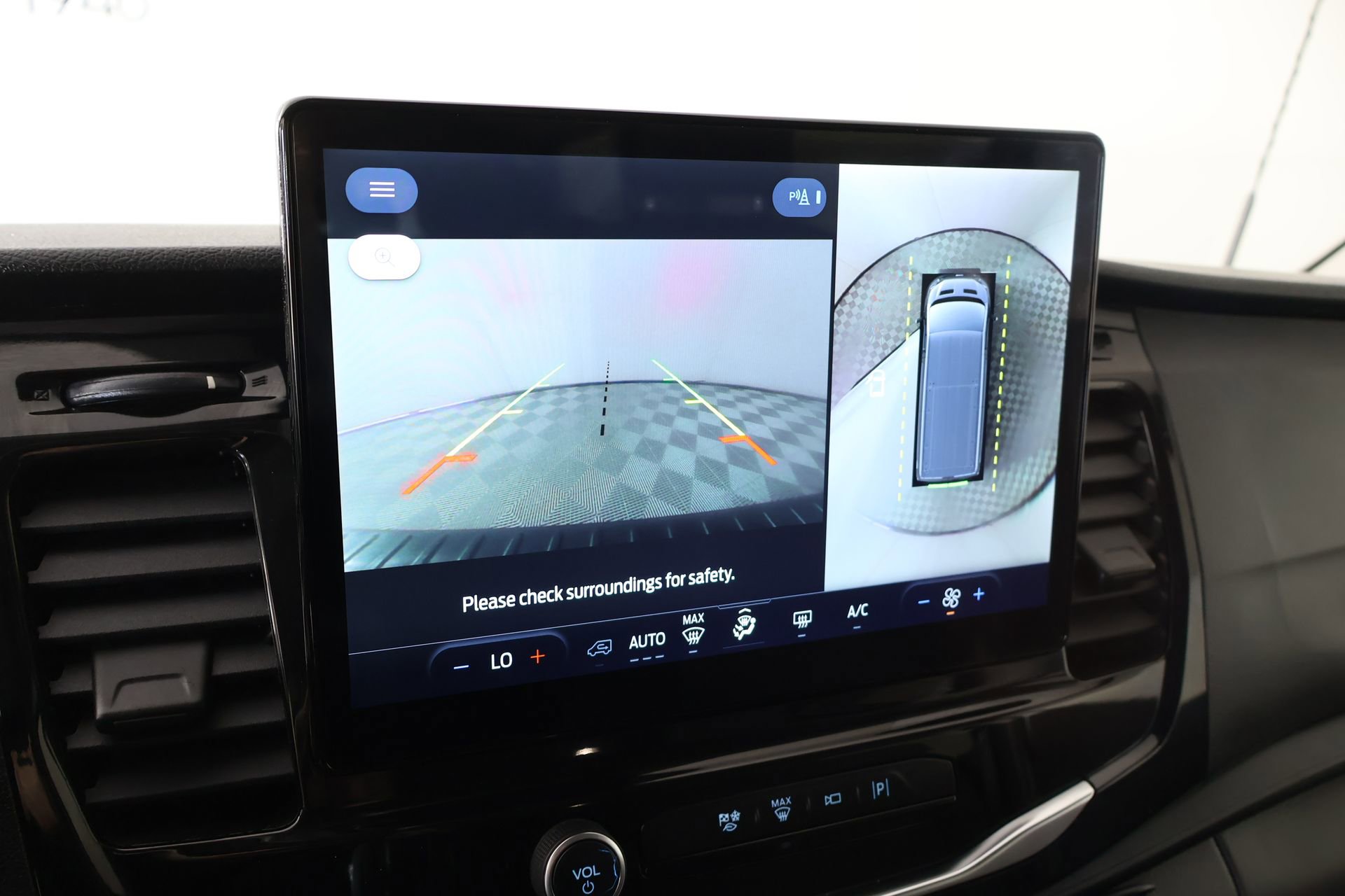 Used 2023 Ford Transit 350 XLT image 6