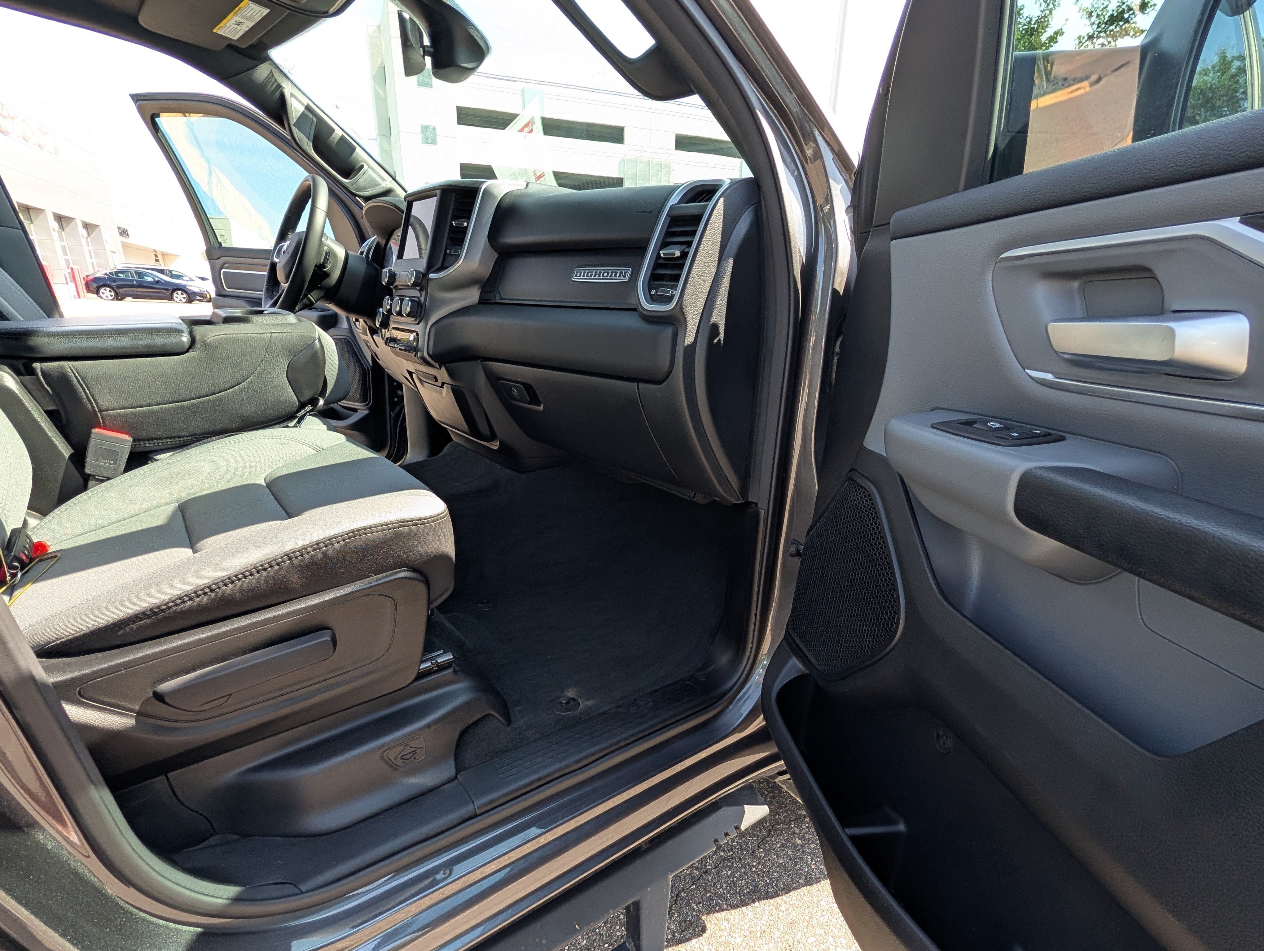 Used 2021 RAM 1500 Big Horn AWD/4WD image 32