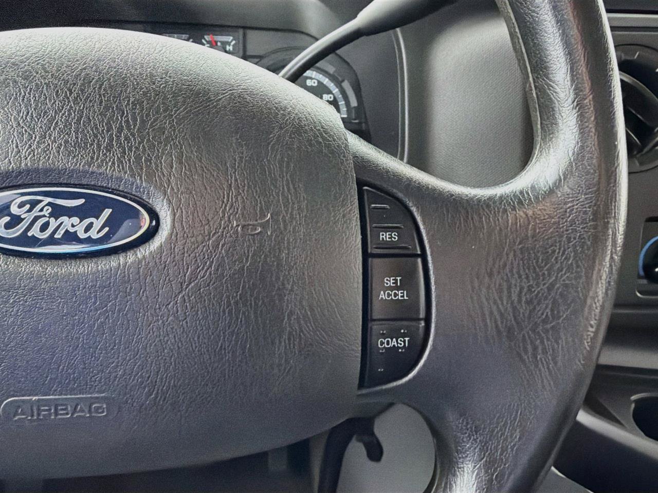 Used 2014 Ford E-350 and Econoline 350 XLT RWD image 42