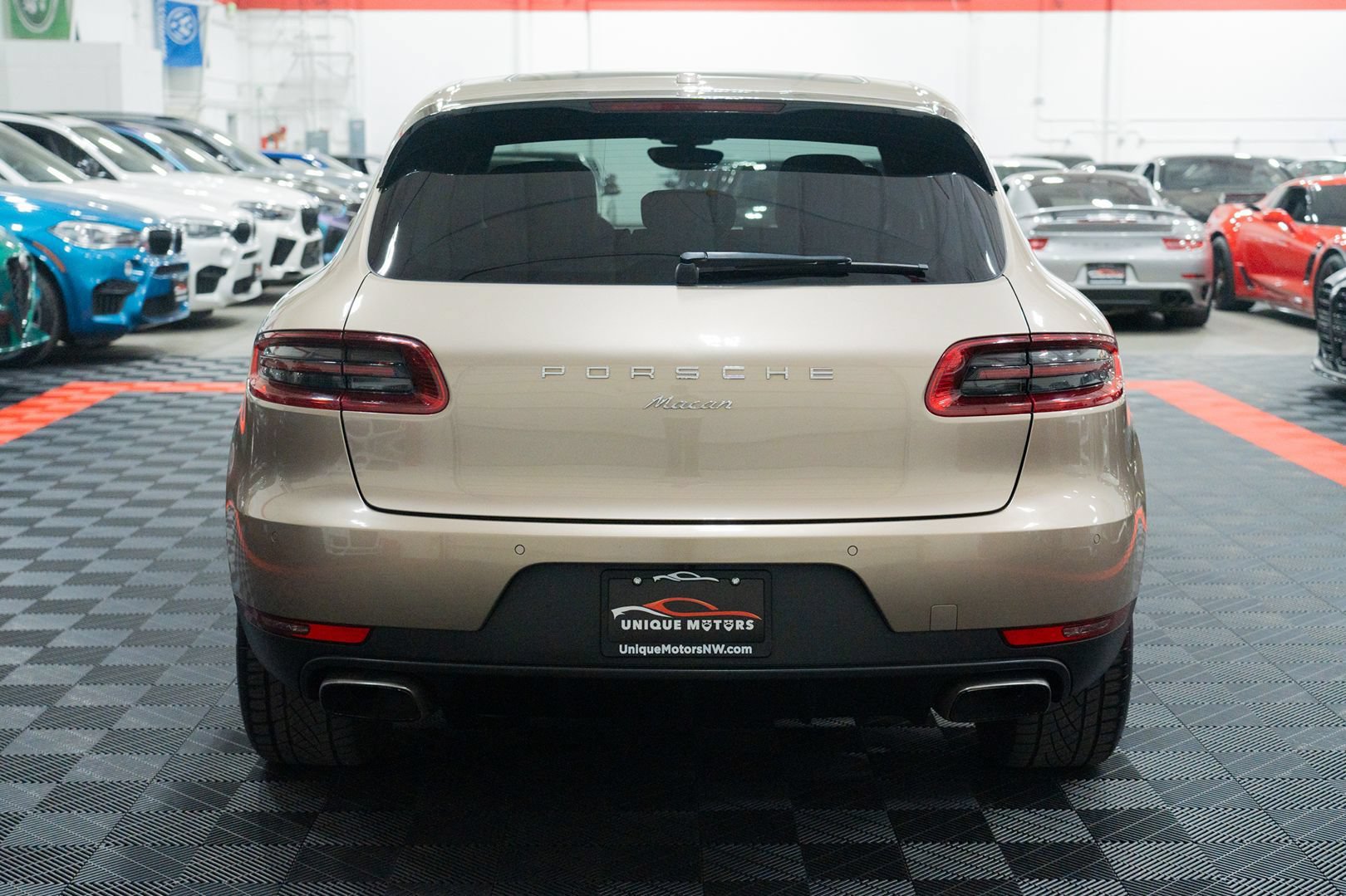Used 2017 Porsche Macan AWD/4WD image 5