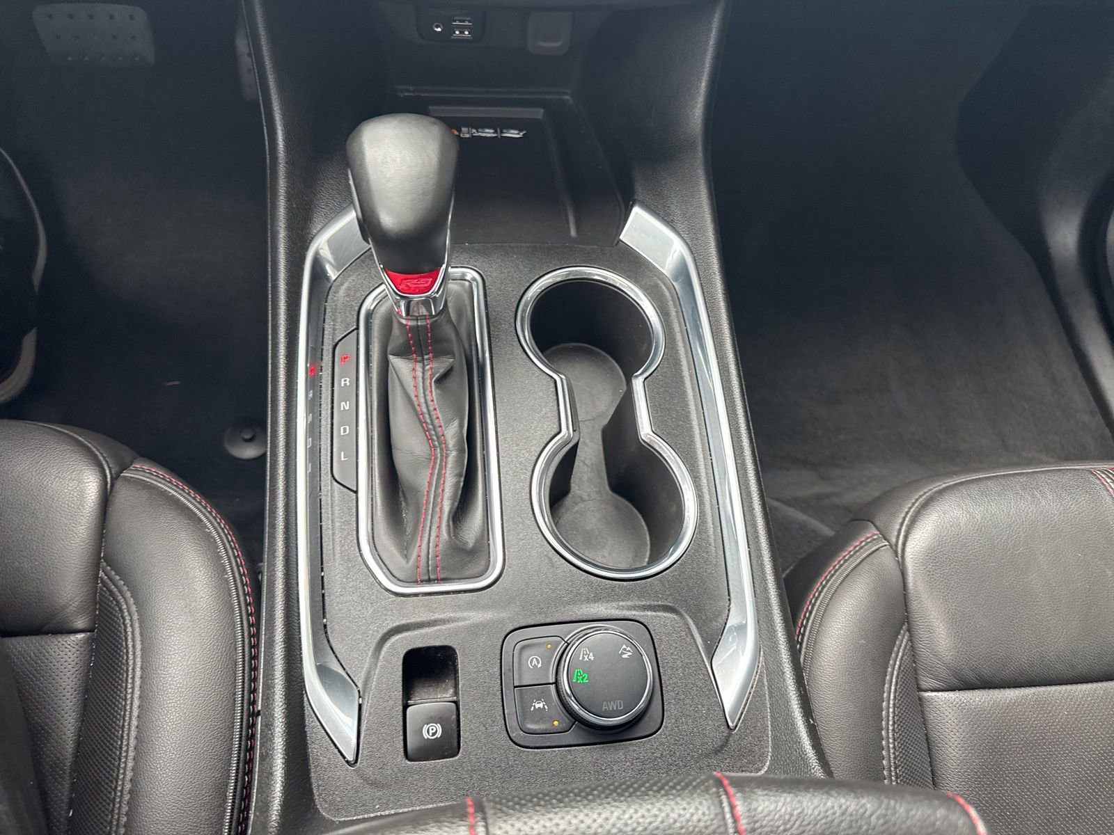 Used 2023 Chevrolet Traverse RS image 31