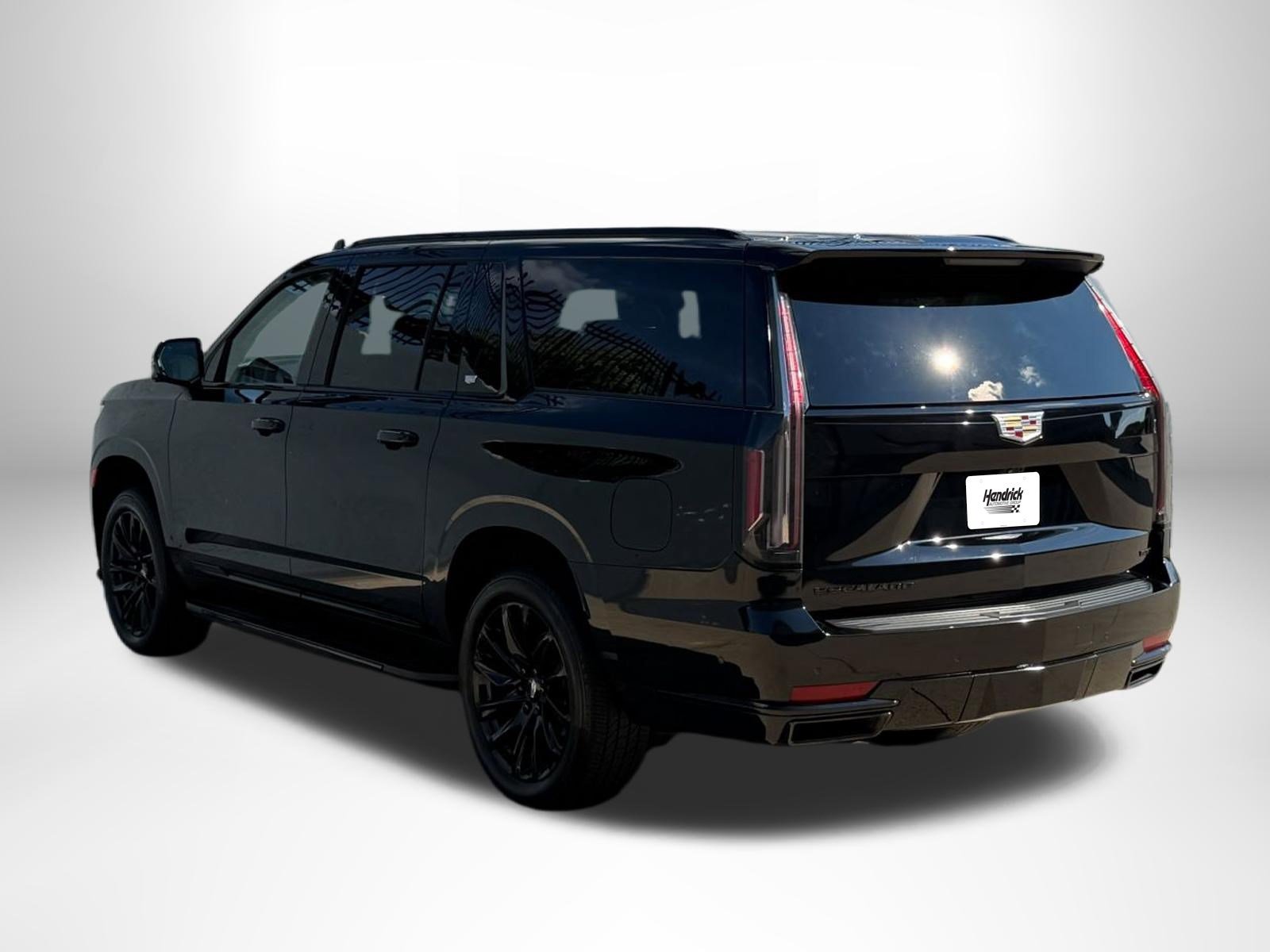Used 2024 Cadillac Escalade ESV Sport Platinum w/ LPO, ONYX Package AWD/4WD image 5