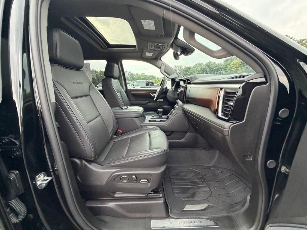 Used 2024 GMC Sierra 1500 Denali w/ Denali Reserve Package AWD/4WD image 25