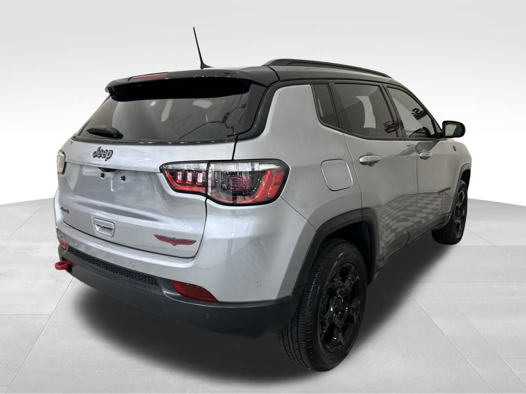 Used 2024 Jeep Compass Trailhawk image 5