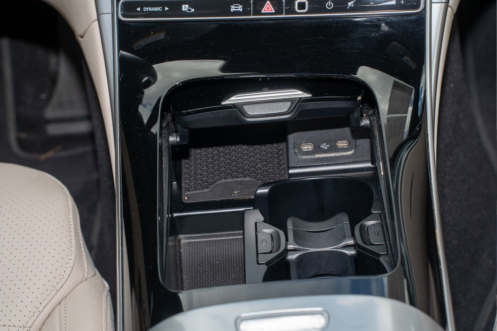 Used 2025 Mercedes-Benz C 300 4MATIC Sedan image 24