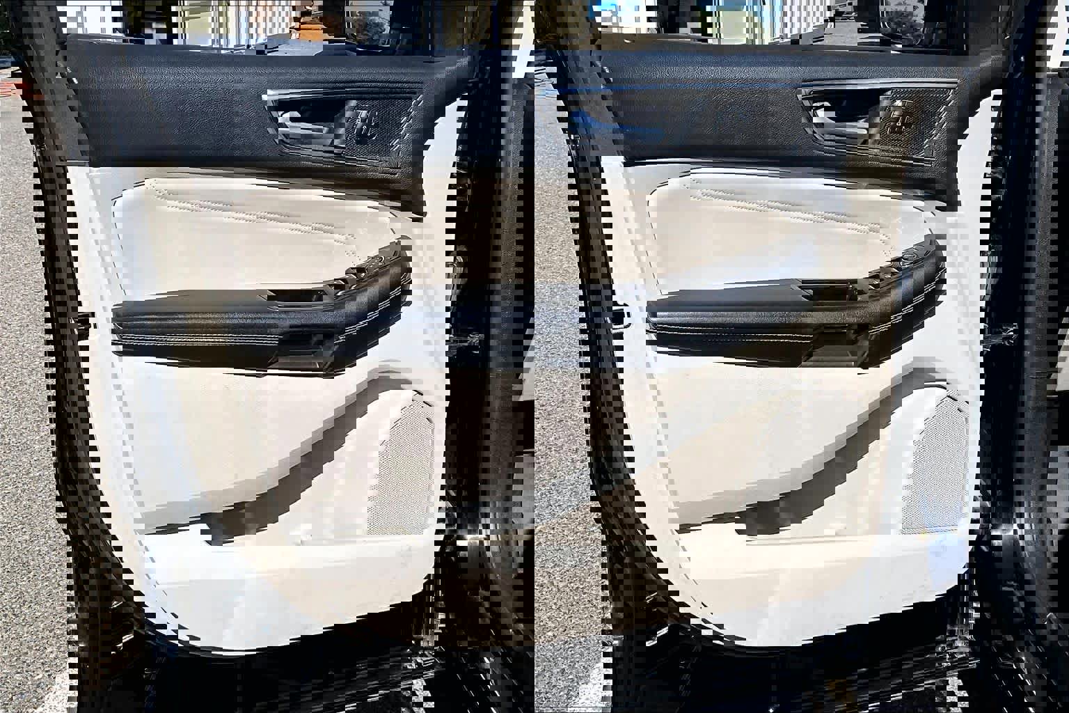 Used 2017 Ford Edge Titanium w/ Technology Package image 21