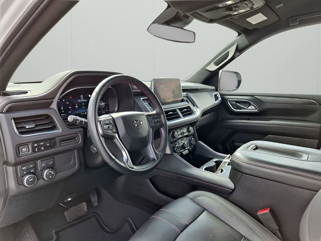 Used 2023 Chevrolet Suburban RST w/ Luxury Package image 30