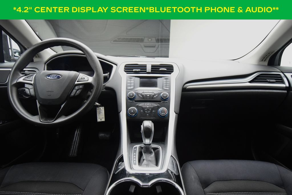 Used 2014 Ford Fusion SE FWD image 3