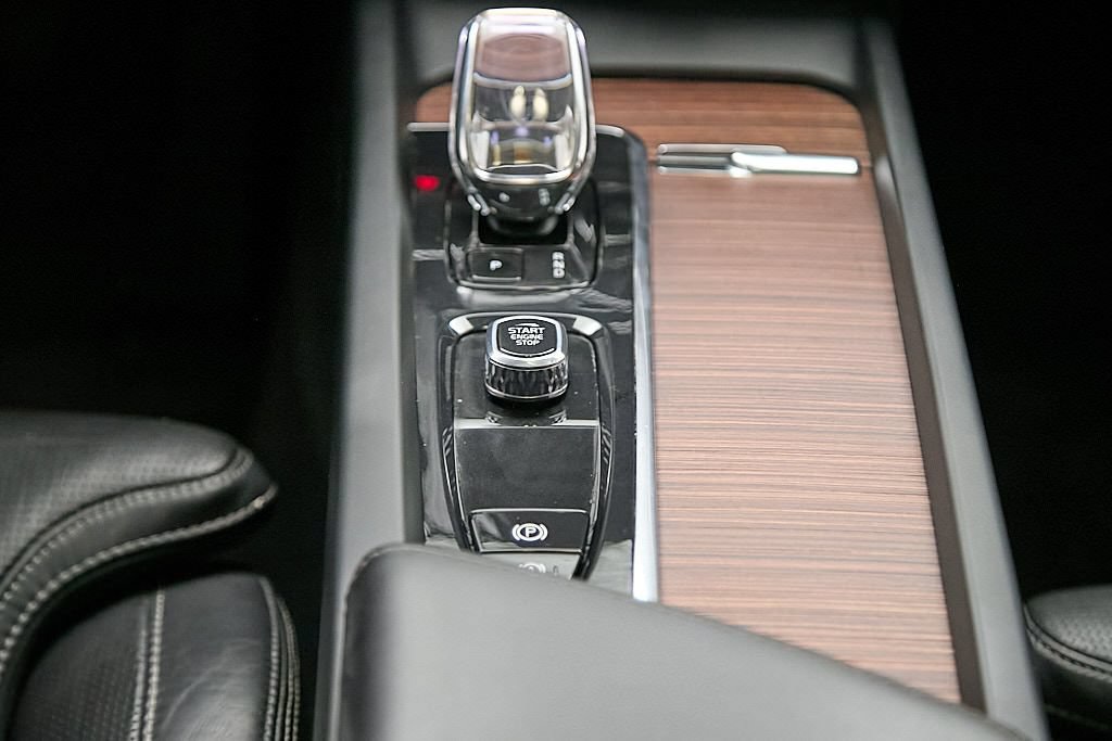 Certified 2023 Volvo XC60 B6 Ultimate AWD/4WD image 30