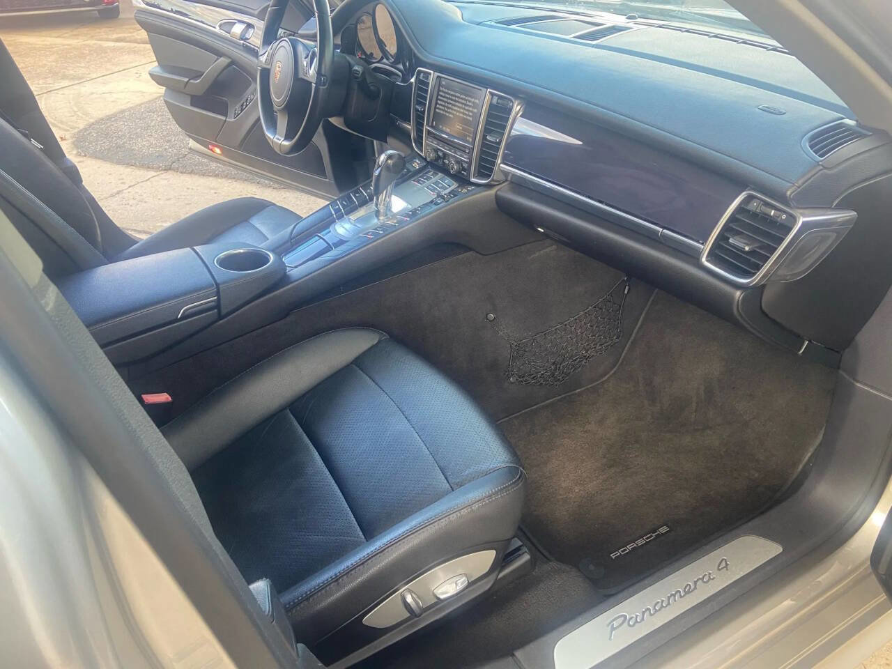 Used 2012 Porsche Panamera 4 image 20