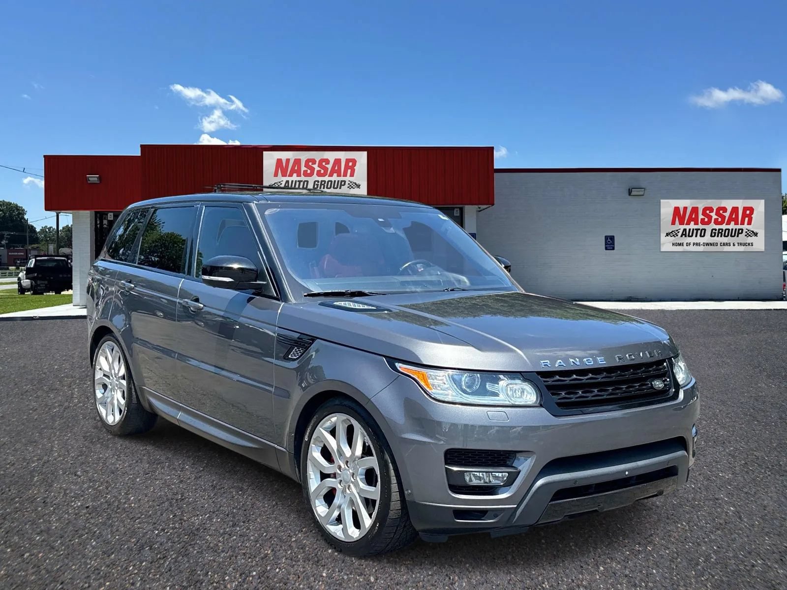 Used 2016 Land Rover Range Rover Sport Supercharged AWD/4WD image 3