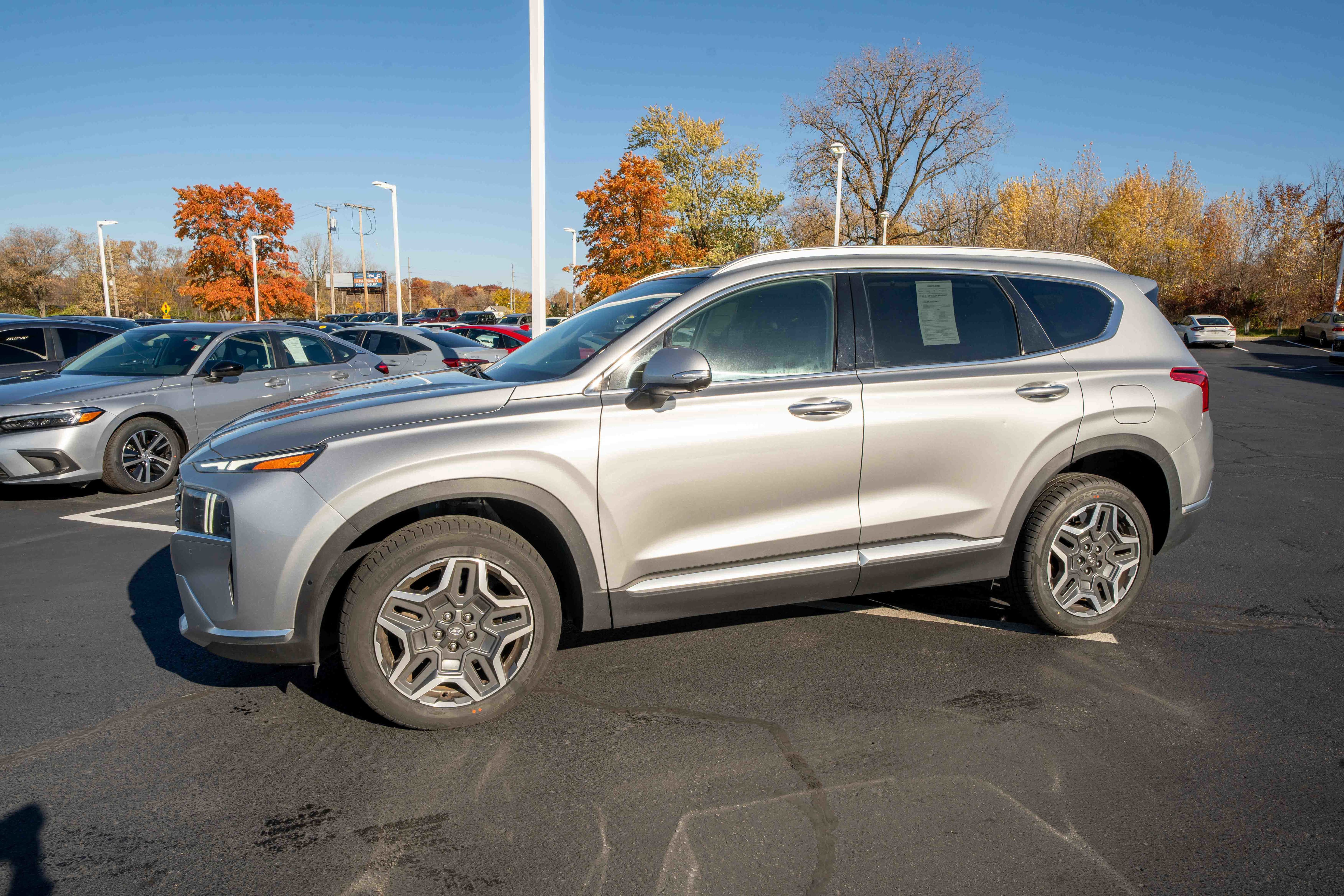 Used 2022 Hyundai Santa Fe Limited image 3