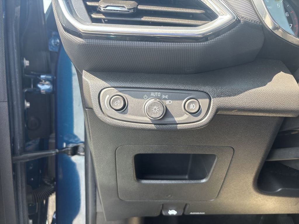 Certified 2021 Chevrolet TrailBlazer LT w/ LPO, Blackout Package image 17