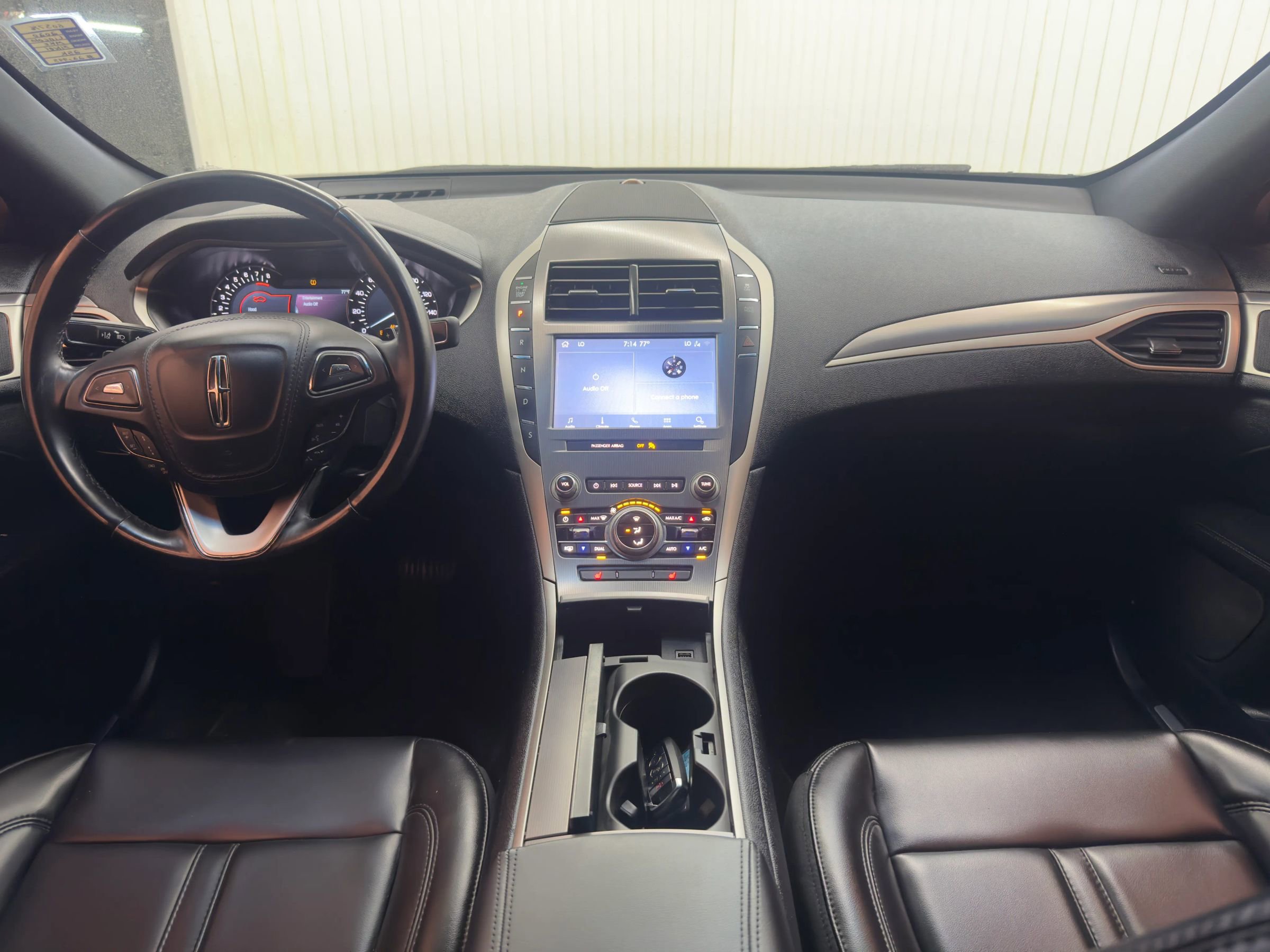 Used 2020 Lincoln MKZ image 13