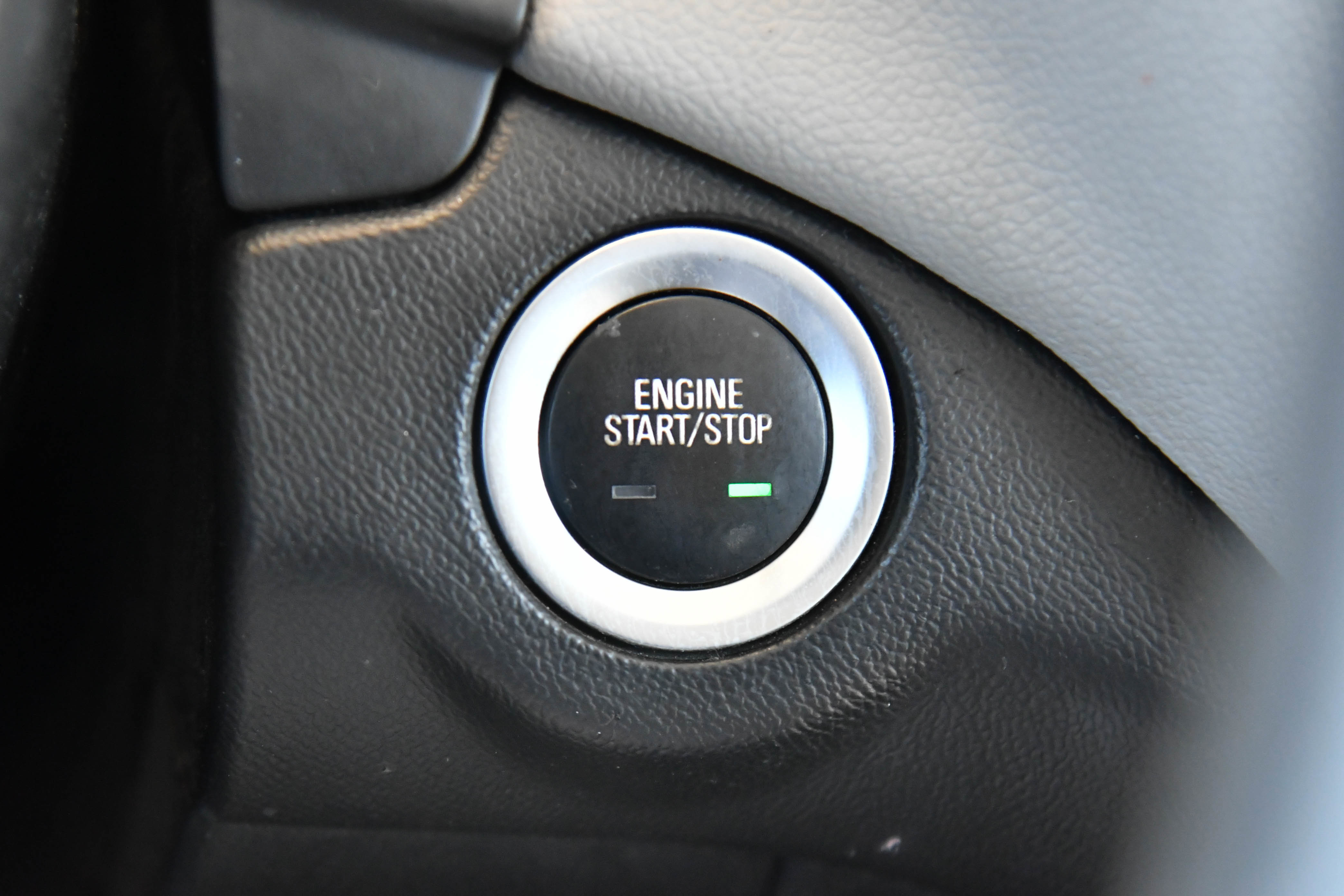 Used 2021 Chevrolet Equinox LS FWD image 24