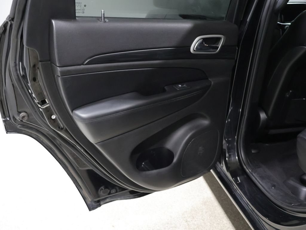 Used 2019 Jeep Grand Cherokee Altitude AWD/4WD image 23