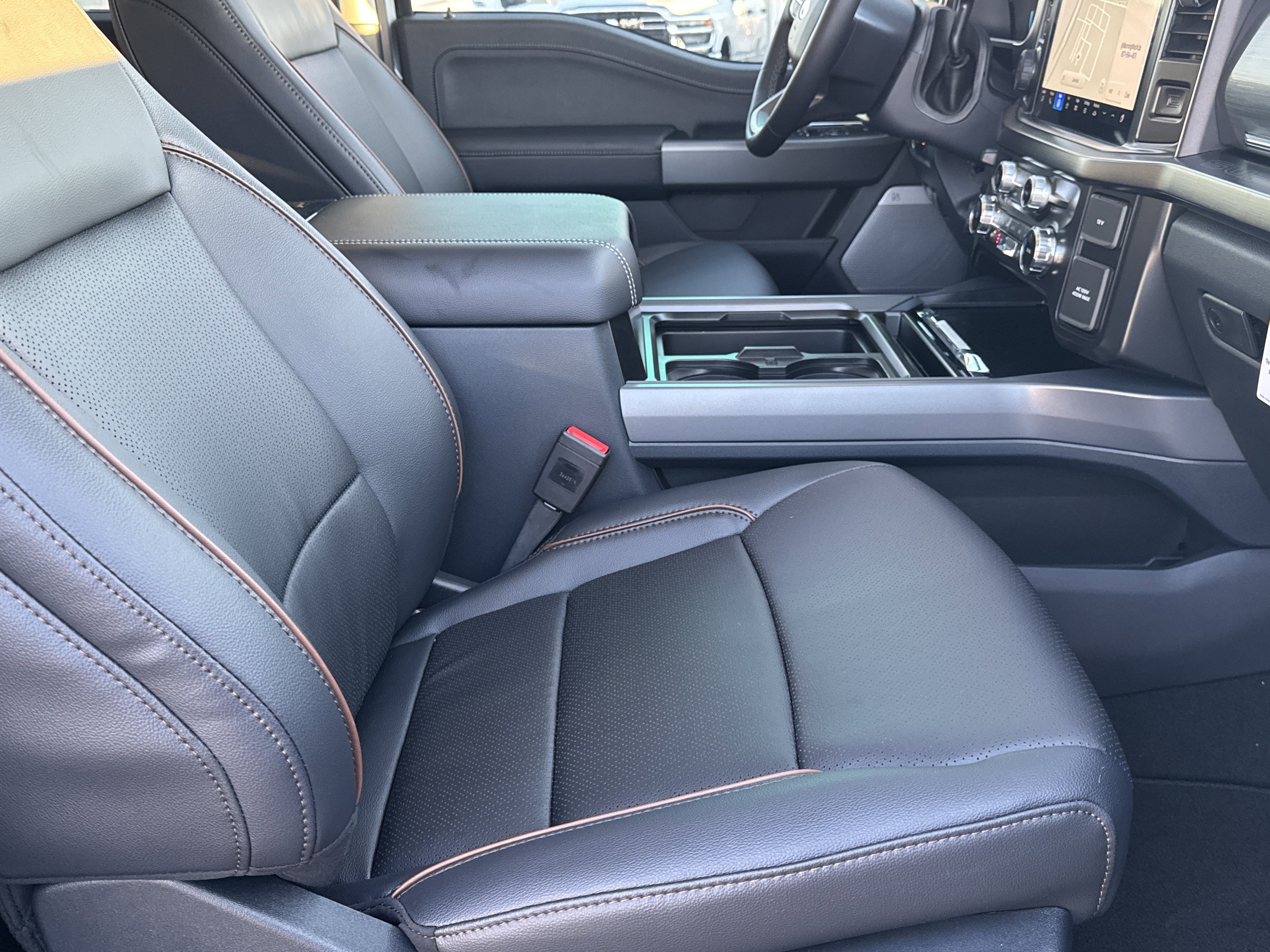 New 2026 Ford F250 4x4 Crew Cab Super Duty image 14