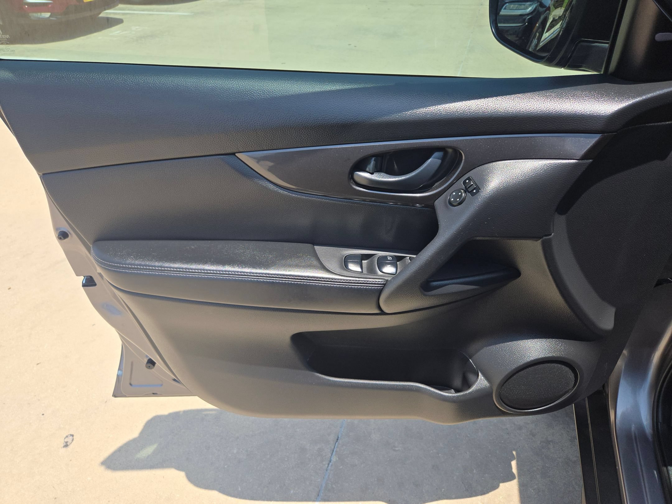 Certified 2020 Nissan Rogue S FWD image 11