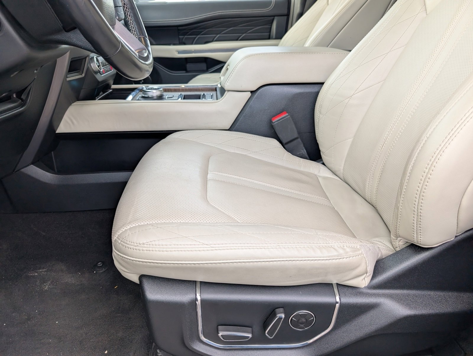 Used 2020 Ford Expedition Platinum image 7