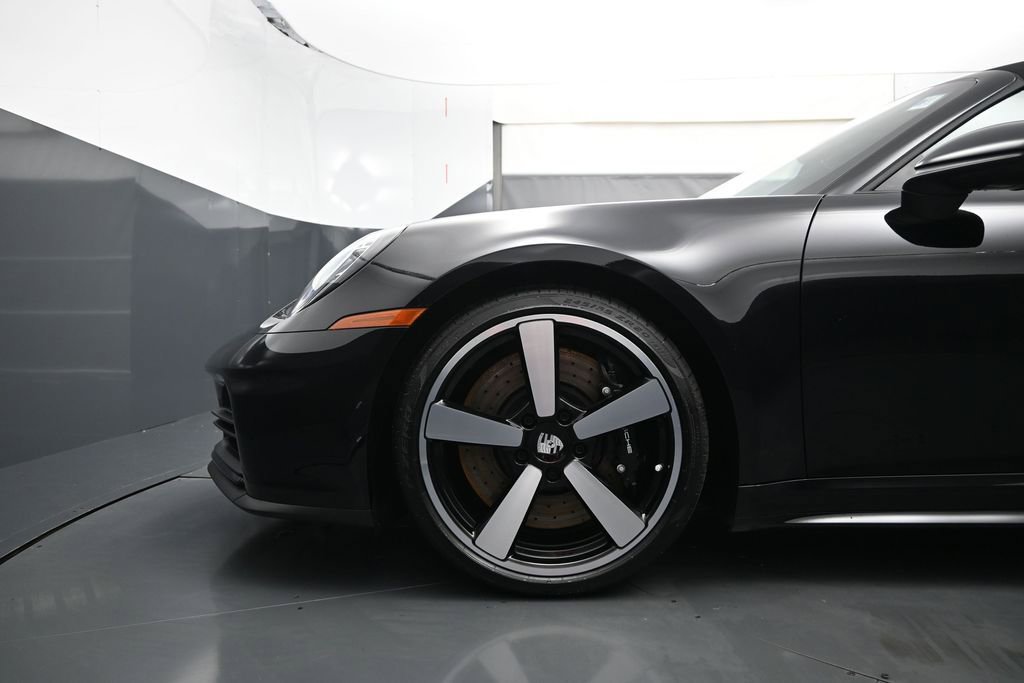 Certified 2026 Porsche 911 Targa 4S AWD/4WD image 5