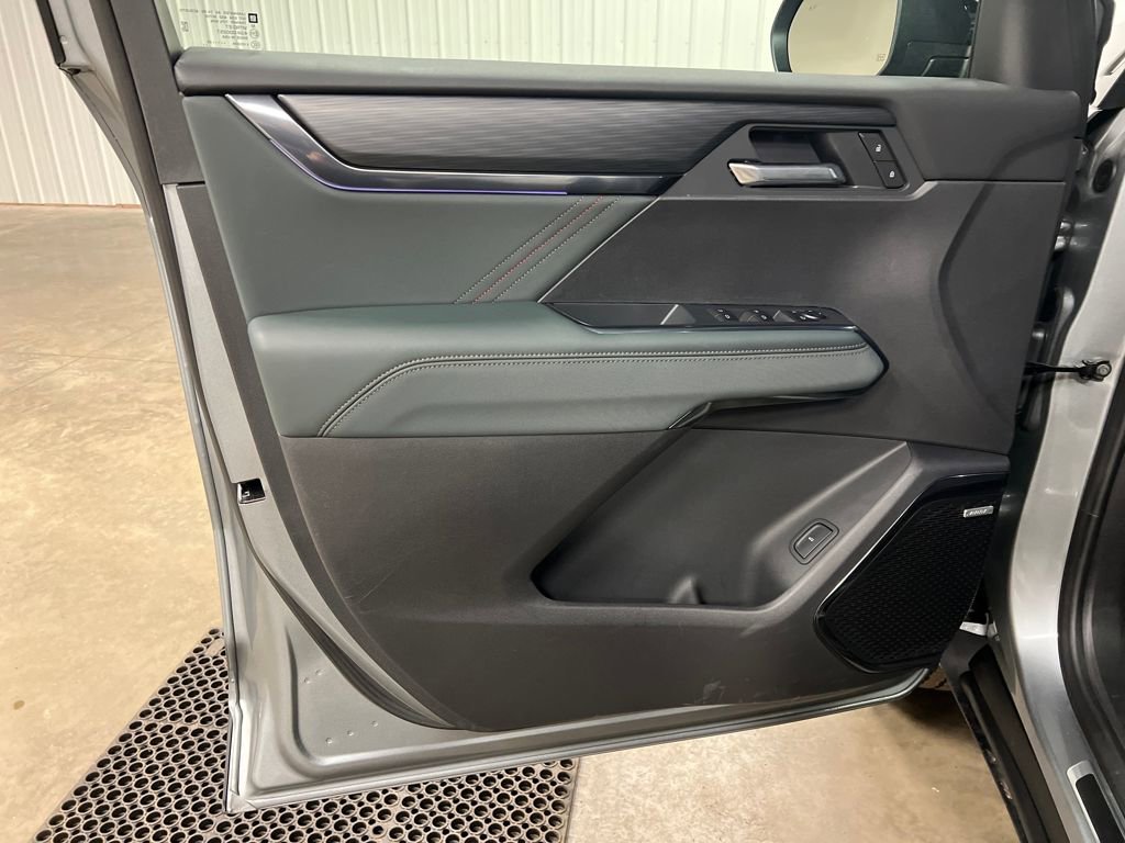 Certified 2025 GMC Acadia AT4 image 16