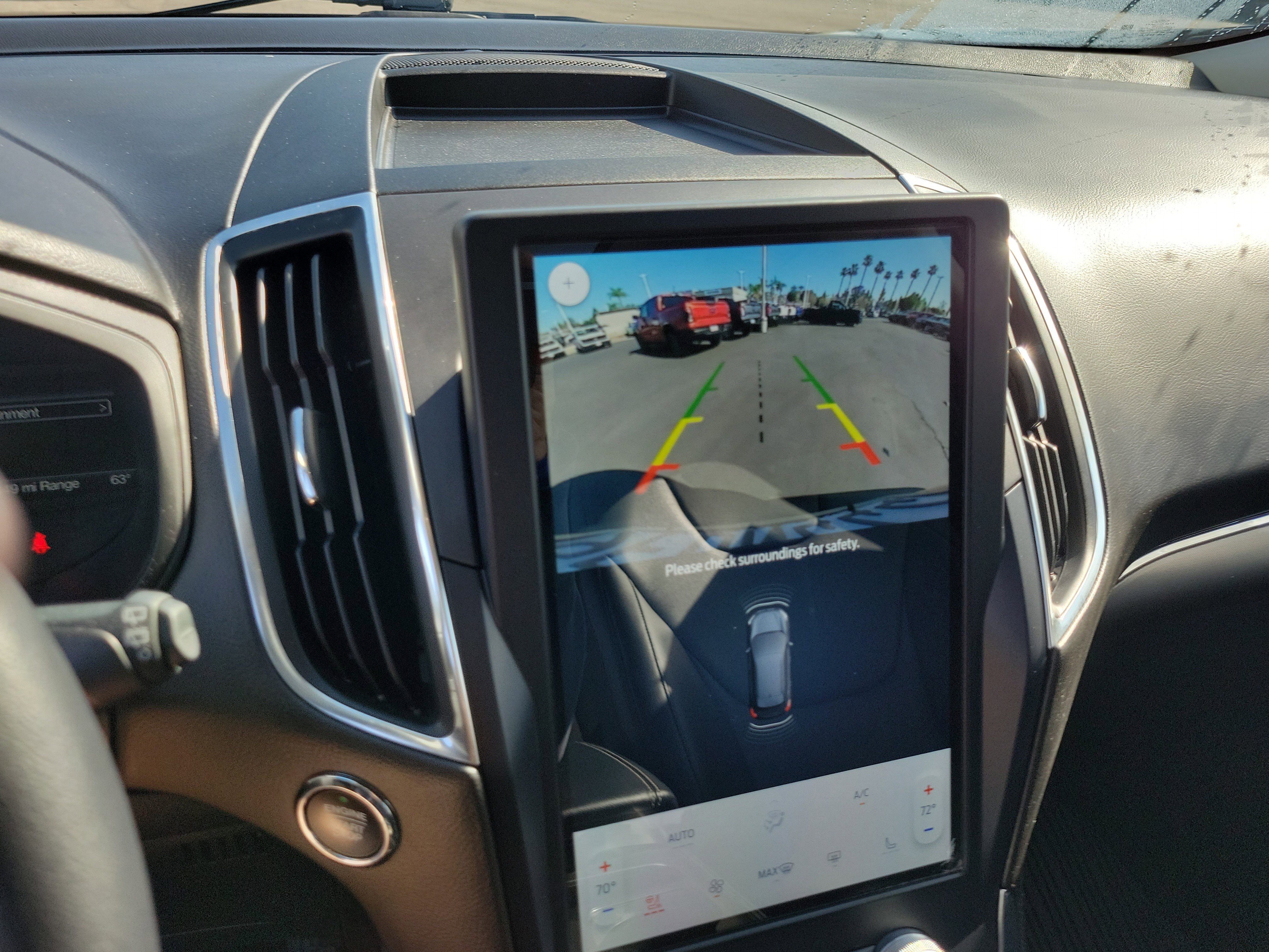 Certified 2022 Ford Edge Titanium w/ Class II Trailer Tow Package image 10