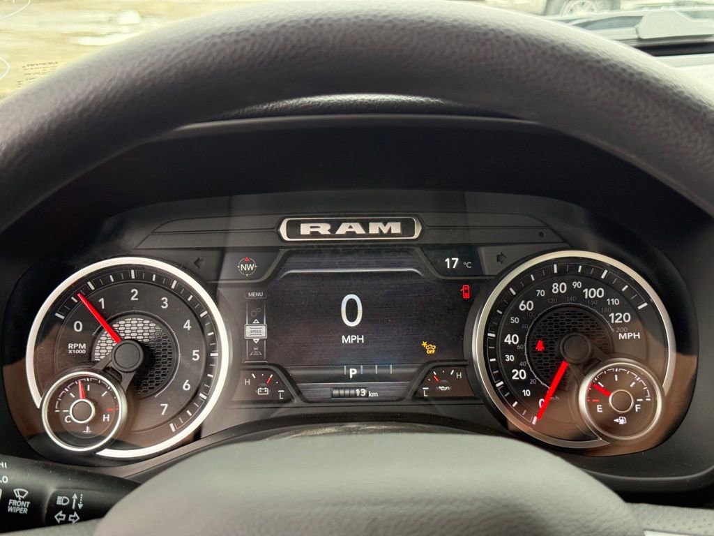 New 2026 RAM 1500 Express AWD/4WD image 18