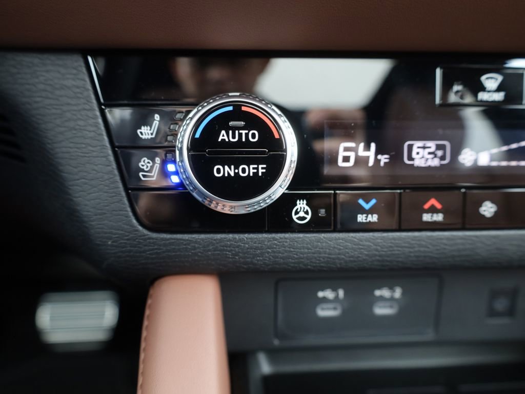 New 2025 Mitsubishi Outlander SEL image 47