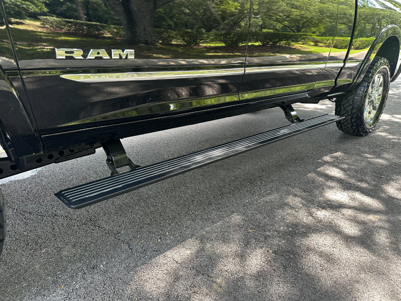 Used 2023 RAM 2500 Limited image 49